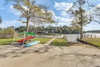 Waterfront Retreat w/ Outdoor Oasis in Pensacola - Boutique