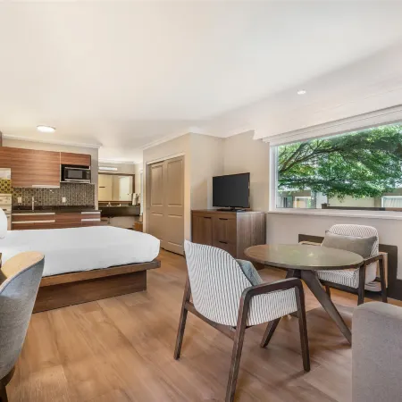 Best Western Plus Burnaby Hotel