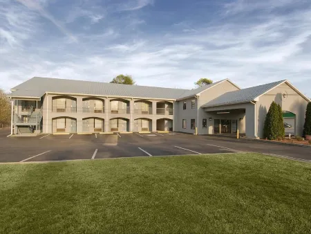 Americas Best Value Inn- Rome Отели в г. Флойд