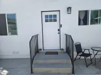 Newly built, stylish and spacious 3-bedroom getaway. Near SoFi Stadium & LAX.