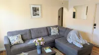 Relaxing Rustic Oasis II -  6 Min Walk to Downtown! Cyclist Welcomed!