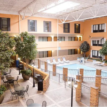 Quality Inn & Suites Ames Conference Center Near Isu Campus