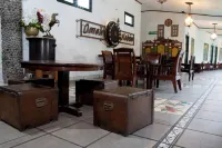 Omah Kebon Guest House Hotels in Temanggung