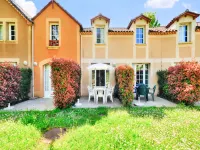 Apartment in Monflanquin with Forest Views 蒙弗朗坎住宿飯店