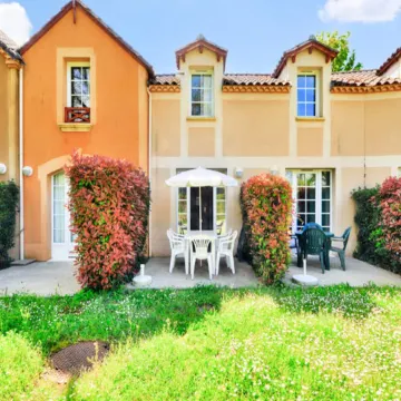 Apartment in Monflanquin with Forest Views