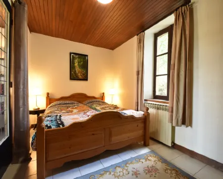 Holiday Home in Grury with Pool & Garden Hôtels à : Grury