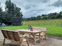3 Bed Farmhouse - Sleeps 6 - Wifi - Free Parking Hotels in Omagh