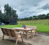 3 Bed Farmhouse - Sleeps 6 - Wifi - Parking Hotels in 