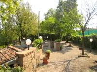 Tuscan Charm: Frassini Cottage Hotels in Chiusdino