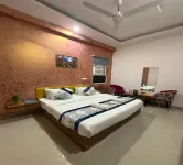 Radiant Hotel And Banquet - 3 estrellas
