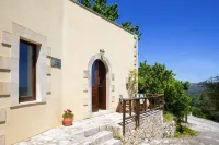Charming Holiday Home in Maheri
