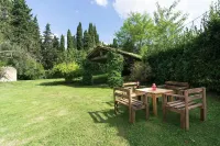 Apartment in Pisa with Pool and Garden