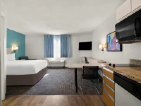 MainStay Suites Cincinnati Blue Ash Hotels in Blue Ash