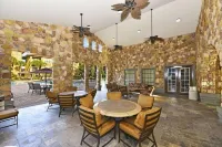 Palm View Place 3 Bedroom Condo by Redawning - parking