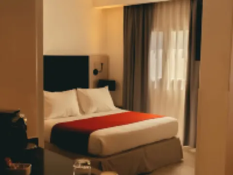 ホテル ソムリエ サンタ・ルシアの丘周辺のホテル