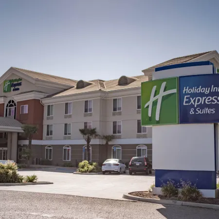 Holiday Inn Express & Suites PORTERVILLE by IHG
