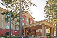 Holiday Inn Express & Suites LACEY - OLYMPIA by IHG - parking