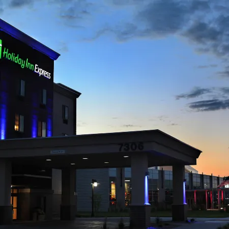 Holiday Inn Express & Suites OMAHA SOUTH - RALSTON ARENA by IHG Отели рядом с достопримечательностью «Парк аттракционов Fun-Plex»