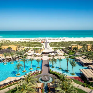 Saadiyat Rotana Resort & Villas Hotel dekat Saadiyat Island