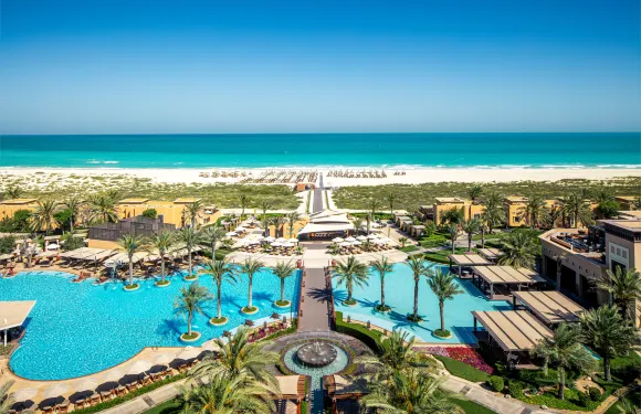 薩迪亞特羅塔納度假村及別墅