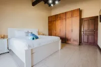 5 Bedroom Villa With Amazing View of Aruba Nature Hotels in Paradera