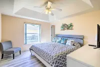 Merritt Island Home with Grill and Saltwater Pool - spa