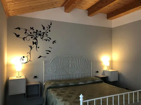 Lovely apartment with private parking