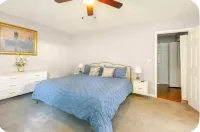 Casa Vostra Beautiful Townhouse with 1 BR near Truist Park and Cumberland Mall