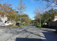 Gorgeous 3 Bedroom Townhouse, Bethany Beach, steps from pool and fitness center