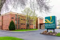 Quality Inn & Suites Arden Hills - Saint Paul North Hotels in Ramsey County