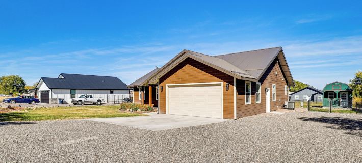 Hike & Ski! Home w/ Dog-friendly Yard in Eagar Hotels in Apache County