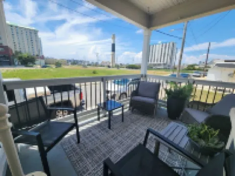 Seaside Suite-Newly Updated, Quick Walk to Casino