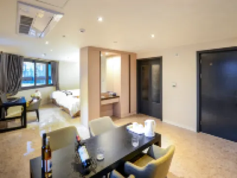 鄧桑灰調酒店 鄰近韓巴樹木園的酒店