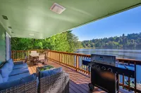 Private Dock & Fire Pit: Lakefront Gem in Olympia - 3-Star