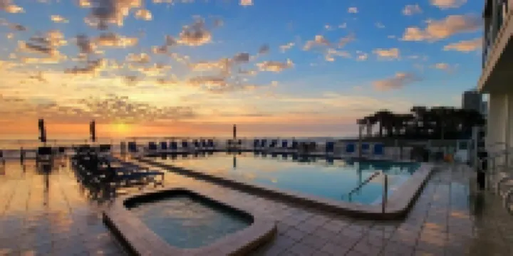 Georgian Inn Beach Club