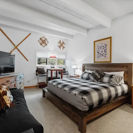 Summit House East #313