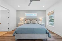 豪華四卧室，街對面即是海灘，可容納10人！