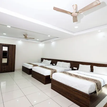 SSR Comforts Hotels in Mandya