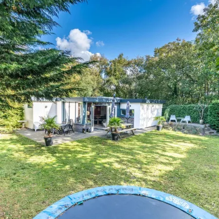 Tastefully Furnished Bungalow for 6 People With Lots of Privacy