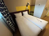 Unisotel Hotels in Bron