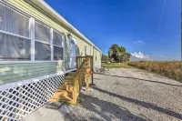 Pet-Friendly Home 10 Mi to Lake Okeechobee!