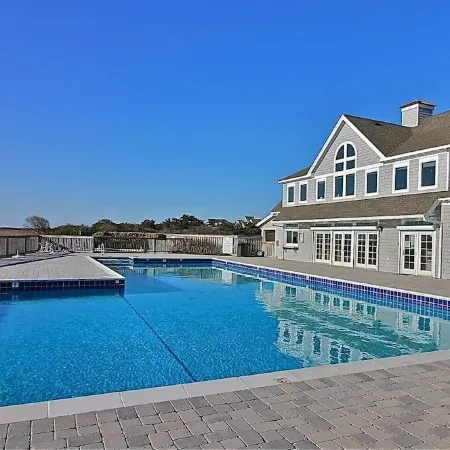 Duck Oceanfront, Amazing Views, Pool, Hot Tub, Pet Friendly, Resort Neighborhood