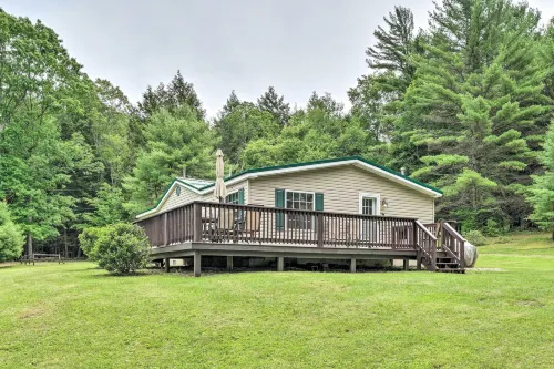 Deck, Fire Pit & Yard: Mountain Escape! - Parkplatz