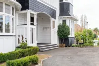 Cedar House - 4-Star