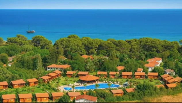 오딜 호텔 치랄리