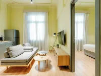 Grey l Studio Apartments Downtown Alexandria Menasce House โรงแรมใกล้สะพาน Stanley Bridge