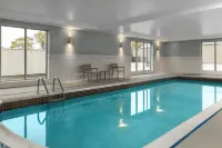 Holiday Inn Express & Suites CHATHAM SOUTH by IHG - Pools