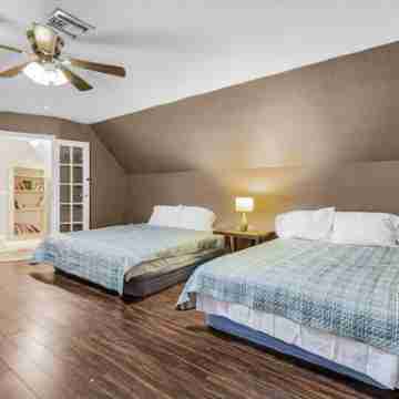 Al Capone - Paradise Home & Apartmen Rooms