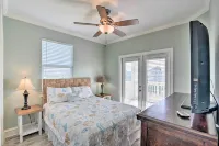 Bay Views! Family-Friendly Galveston Resort House - Bungalows