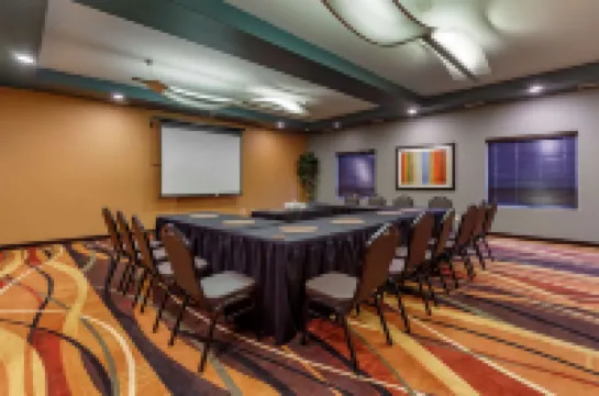 Best Western Plus Drayton Valley All Suites Hotels in Drayton Valley